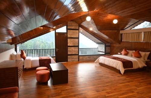 Jagatsukh Hotel | Manali Se - Your Home in the Pines