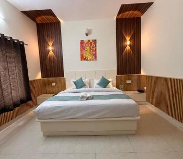 Gobind Dham Hotel | Mandola Stays