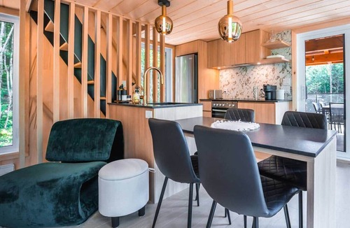 Lac Beauport Ski Chalet | MAO/Micro-Chalet/Private Thermal Experience near Quebec