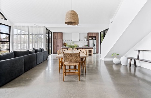 Berry House | Maple Suite, Berry - by Linnaeus Collection