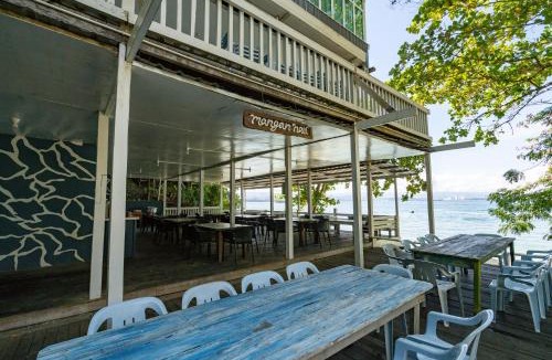 Pantai Barat Division Cabin | Mari Mari Dive & Lodge, Sepanggar Island