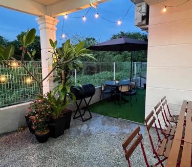 Kampung Baharu Sungai Udang House | Marina Homestay
