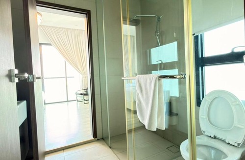 Bandar Baru Permas Jaya Apartment | Marina View Resort - Twin Bed Room