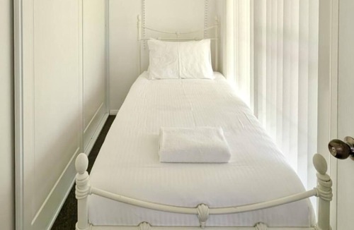 Marrangaroo Other | Marrangaroo Meadows | Rural Manor, 5 Bedroom, 3 Bathroom, A/C, Pets, Indoor Pool