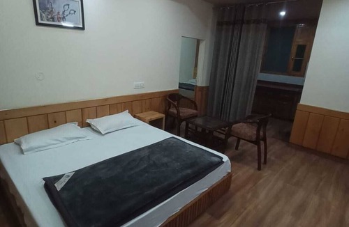 Bhuntar Hotel | Mathan View Homestay