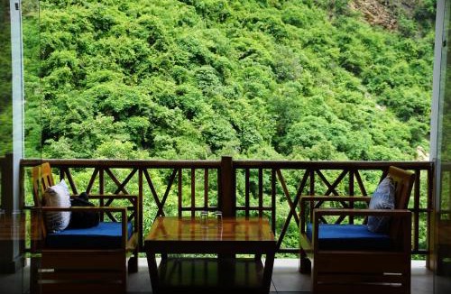 Dunda Hotel | Maulyar Forest Resort