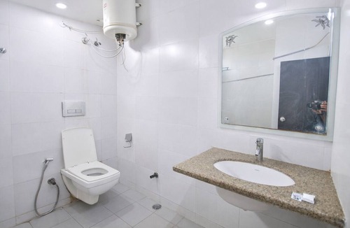 D6 Hotel | Mauryan Elite Hotel Vasant Kunj