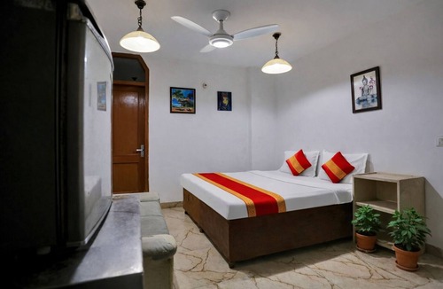 Hauz Khas Village Hotel | Mauryan Elite I Hotel Hauzkhas