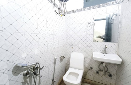 Hauz Khas Village Hotel | Mauryan Express Hotel @ Hauz Khas Fort