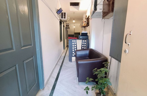 Hauz Khas Village Hotel | Mauryan Express Hotel @ Hauz Khas Fort