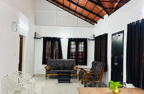 Kalloor House | Mausam Homestay