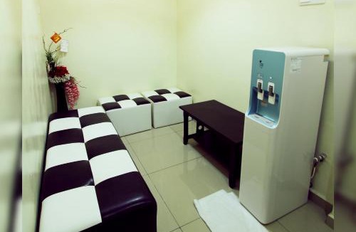 Parit Raja Hotel | Max Inn Hotel