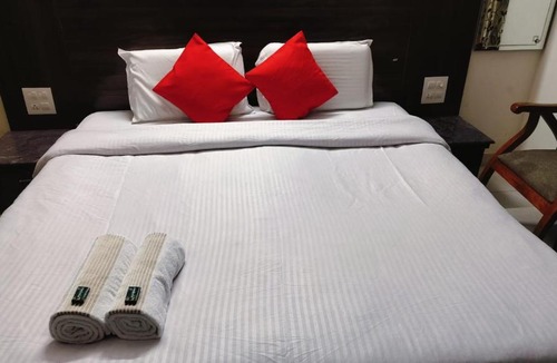 Dharamshala Hotel | McLeod Ganj Best hotel Royal india #Cheapest hotel #Mountain View# Near Dalai Lama temple 100m
