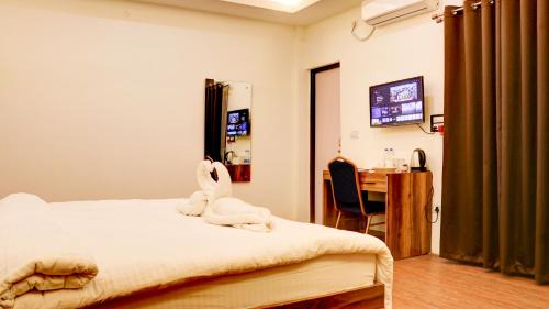Marigaon District Hotel | Meadowlark