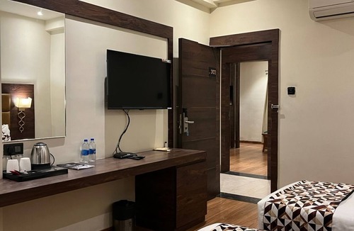 Nagpur Hotel | Median Inn