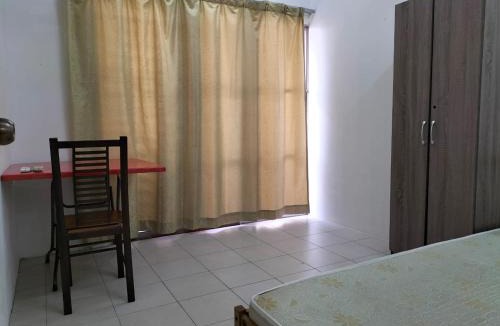 Bandar Sri Permaisuri House | Medium Room shared bathroom Cengal Condominium
