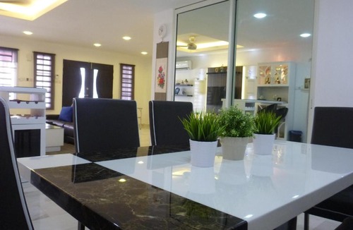 Bukit Baru House | Melaka Homestay Cozy Semi-D