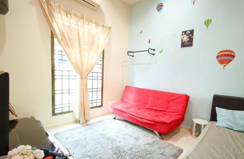 Rembia House | Melaka Homestay with pool 4BR Semi-D,BBQ,KTV,Billiard 15pax DeStarryVilla