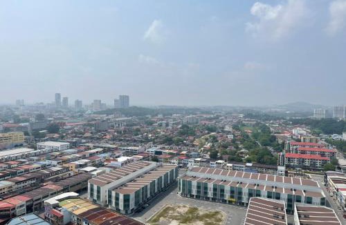 Taman Melaka Raya Apartment | Melaka Imperio Residence with Wifi and PoolSeaview