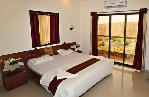 Medha Hotel | Melody 24 East Resort