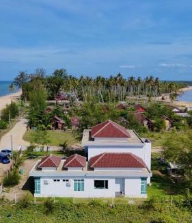 Pantai Penarik Villa | Mengkuang Villa, Penarik