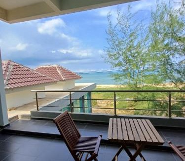 Pantai Penarik Villa | Mengkuang Villa, Penarik