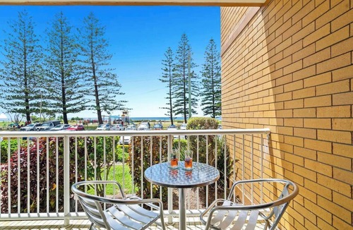 Mermaid Beach Apartment | Mermaid Beachfront Retreat Moments from Top Dining