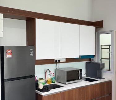 Nilai Apartment | Mesahill Premier Sky-View at Mesa Mall 2BR2BA and 1CP