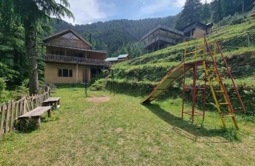 Dalhousie House | Mid Conifer Cottage Villa