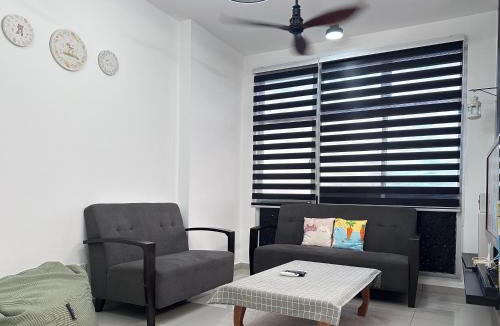 Masai Apartment | Midas Seri Alam Modern and Cozy 4-5 pax