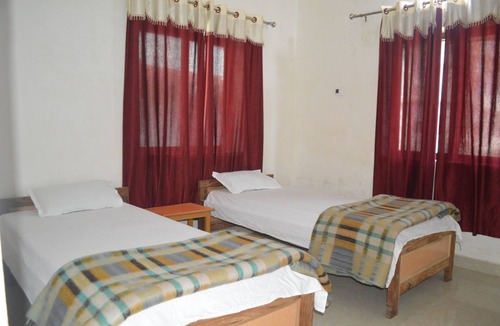 Bodh Gaya Hotel | Middle Way Home Stay