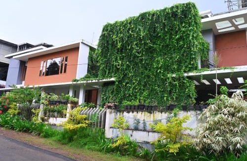 Kozhikode House | Midtown Meadow