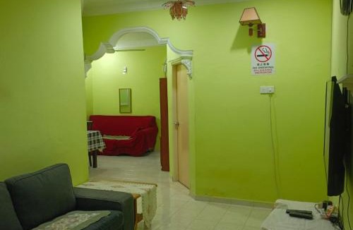 Kampung Dusun Kudus House | MieHomestay Bukit payong