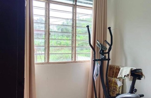 Kampung Padang Luas Ski Chalet | Mikaadam Homestay