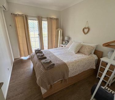 Coominya House | Mildreds Cottage