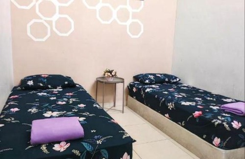 Krubong House | MIQA Private Poo Homestayl Melaka