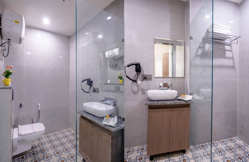 Faridabad Hotel | Miran Hotel & Suites - Mathura Road