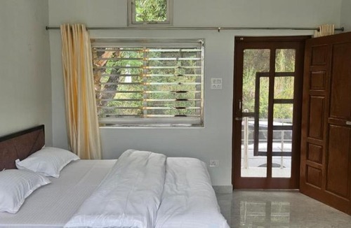 Dugalbitta Hotel | Mishra Ji Homestay and Restaurant