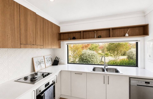 Moncrieff House | Modern 2-Storey 5BR House | Family, Pets Friendly & Pond Views