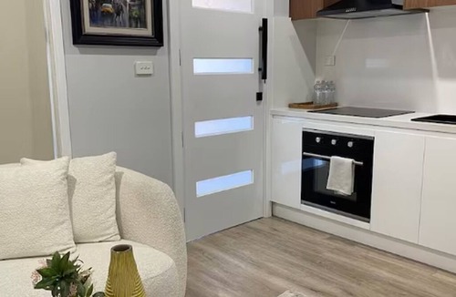 Kellyville Ridge House | Modern 2BR Granny w Outdoor Near Stanhope Leisure