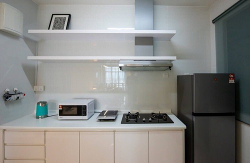 Taman Daya Apartment | Modern & Cozy 3BR Apt ARC at Austin, Free Parking