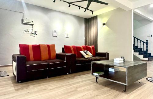 Central Seberang Perai House | Modern Cozy Sweet House 4 ROOM 10pax@ALMA BM