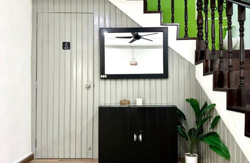 Central Seberang Perai House | Modern Cozy Sweet House 4 ROOM 10pax@ALMA BM