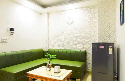Gurugram Apartment | Modern loft overlooking hills and park
