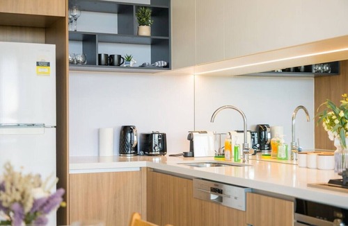 North Ryde Apartment | Modern North Ryde Apt | Walk to Metro