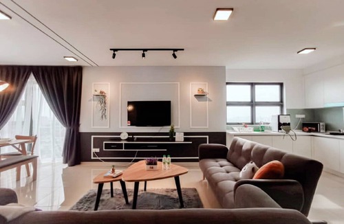 Taman Mutiara Apartment | Modern Premium Suites for 8 Pax @EkoCheras