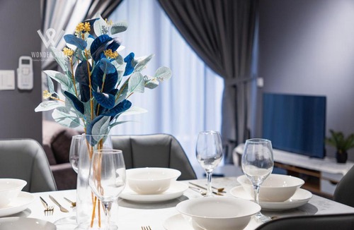 Taman Equine Apartment | Modern Stay at Seri Kembangan - 20 mins to Pavilion Bukit Jalil