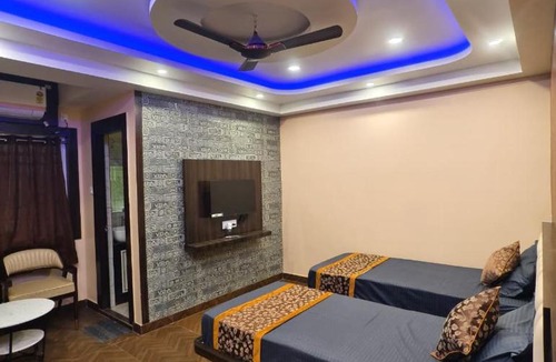 Madhyamgram Hotel | Mohar Residency Madhyamgram