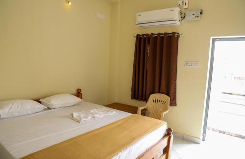 Tiruvannamalai Bed & Breakfast | Mohnish Sai Home Stay & 7 Rooms - Affordable price