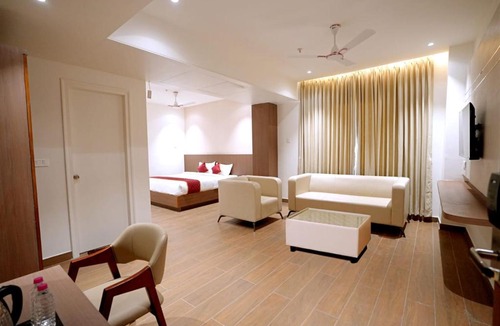 Narsimhapur Hotel | MOKSH SERENe